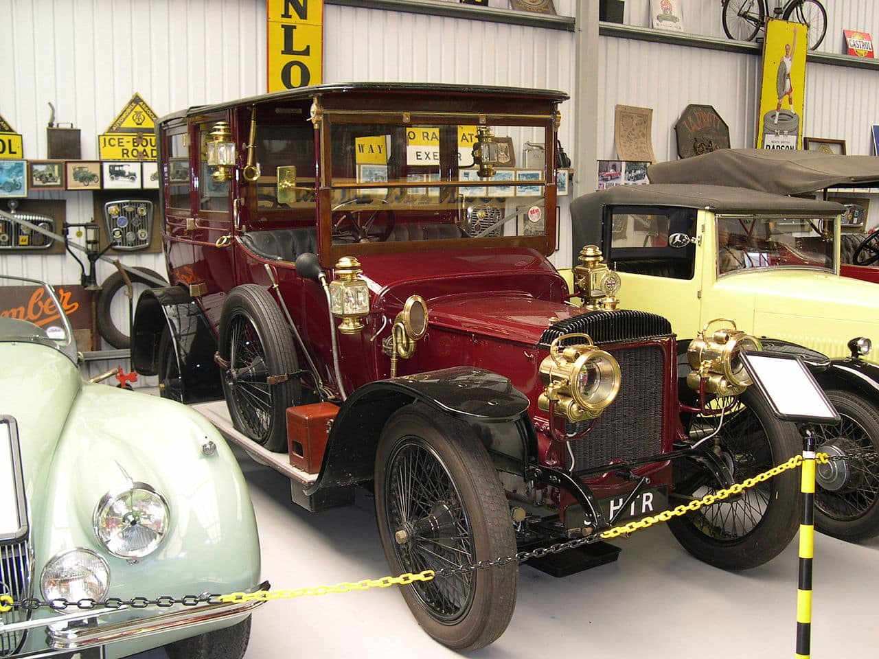 Industrial Growth 2 1280px 1911 Daimler 20hp 1. 14403862628
